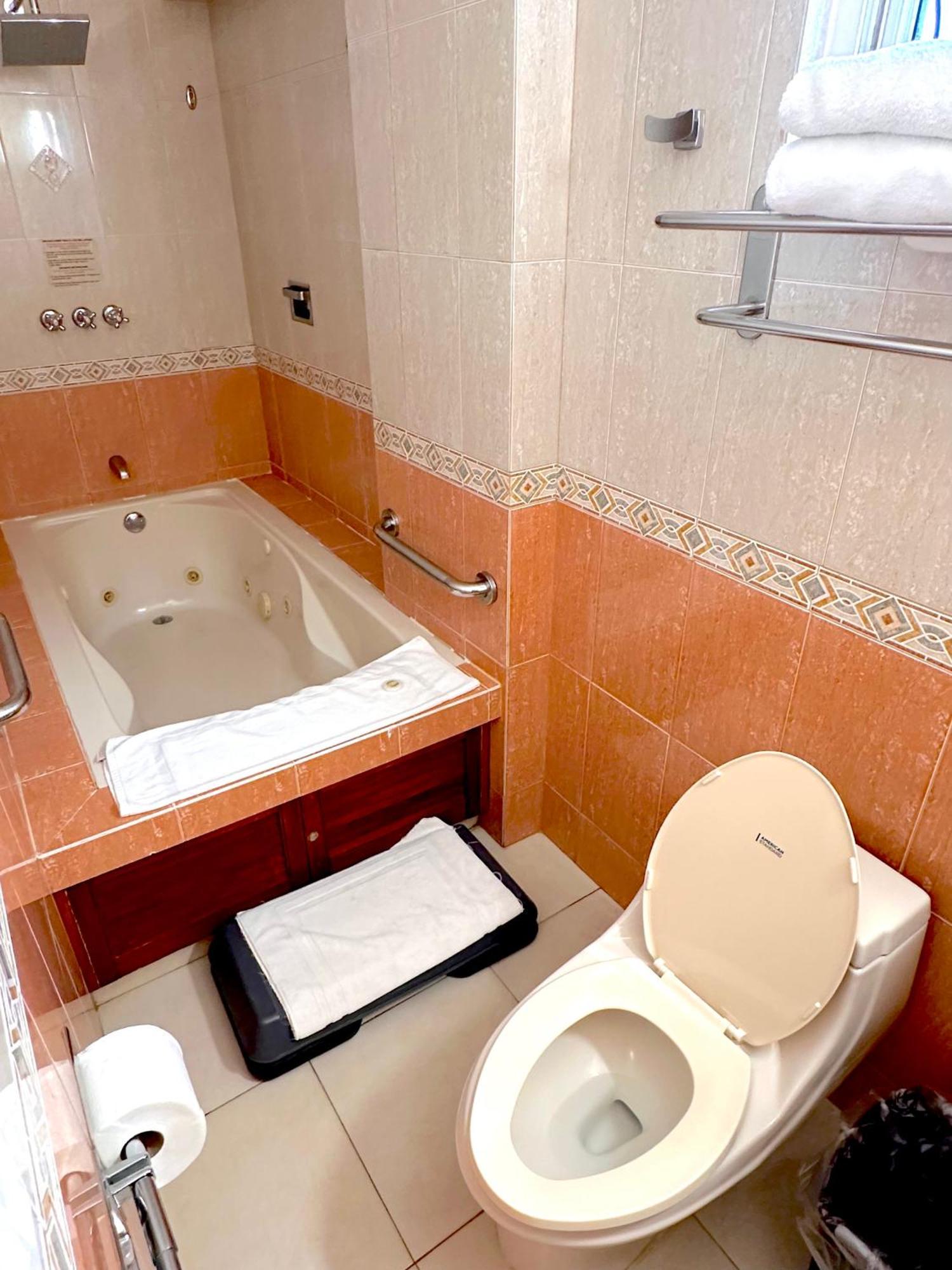 Hotel Andros Colón Kültér fotó