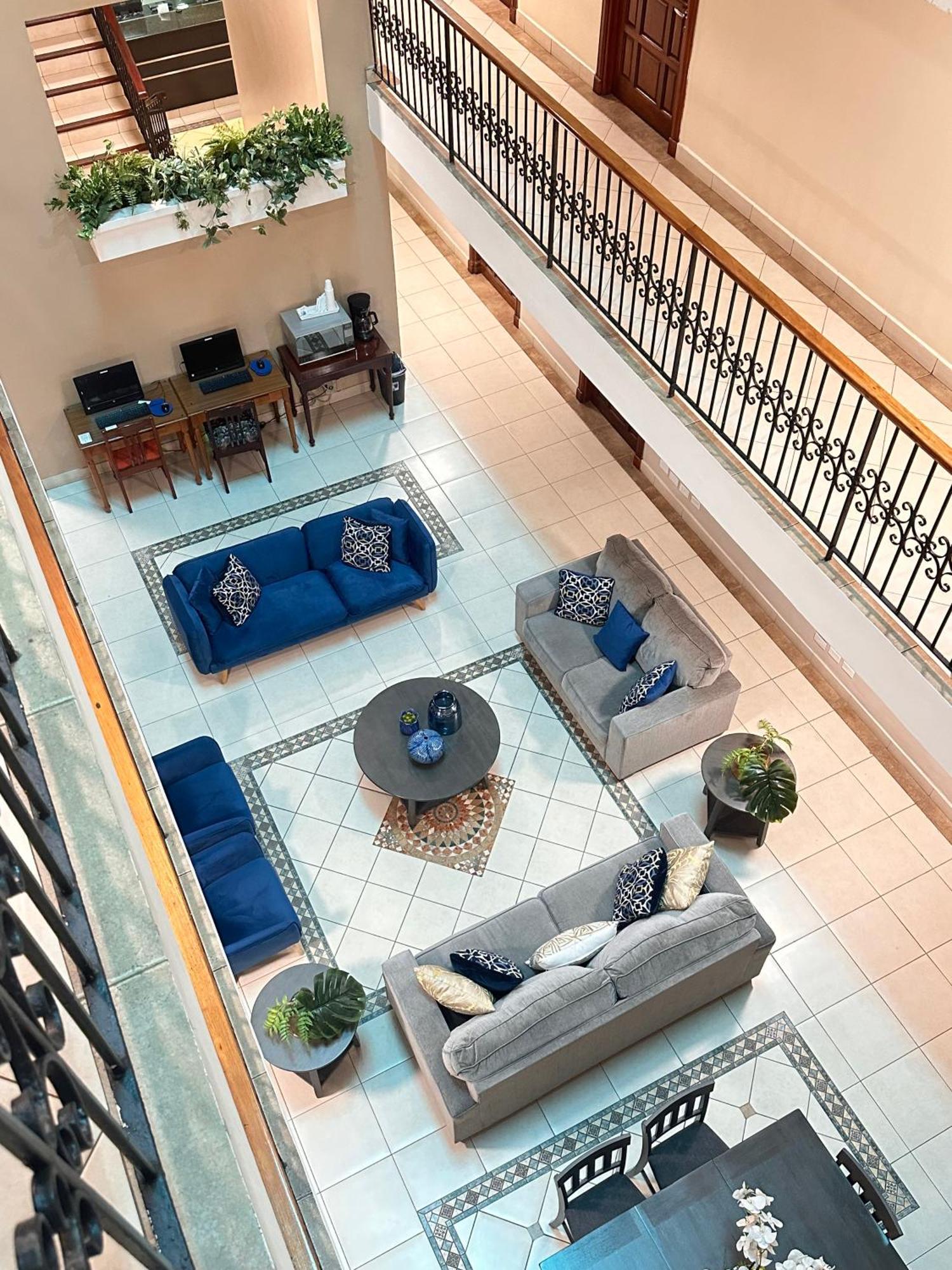 Hotel Andros Colón Kültér fotó